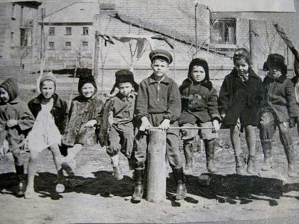 Дети Сталинграда....вот такие у нас были качели (прислала Сузана Азари)